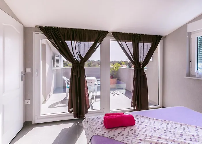 Borka - Kapovica * Medulin